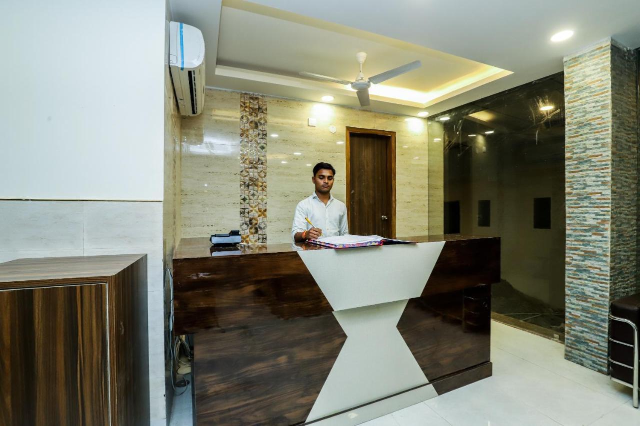 Hotel Moreton Igi Airport Yeni Delhi Dış mekan fotoğraf
