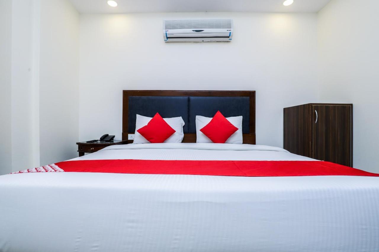 Hotel Moreton Igi Airport Yeni Delhi Dış mekan fotoğraf