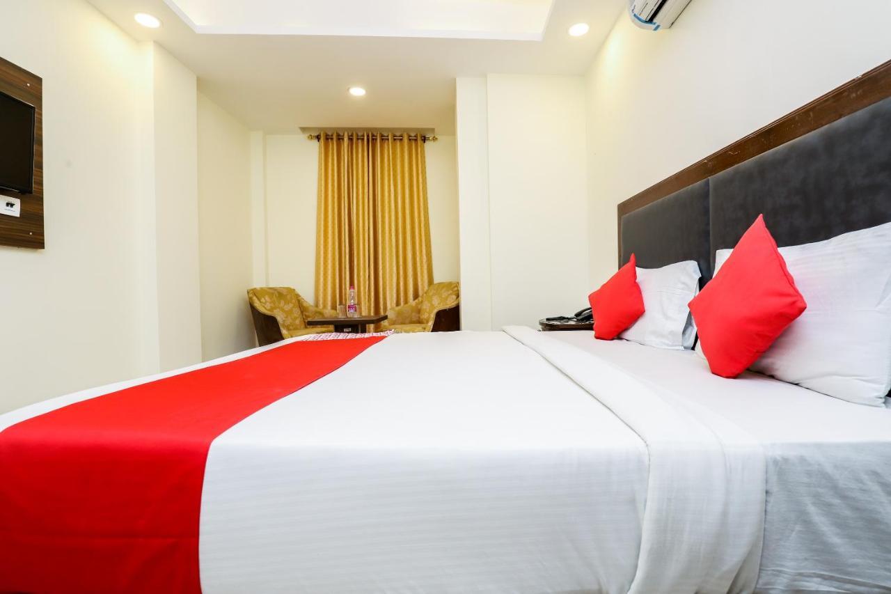 Hotel Moreton Igi Airport Yeni Delhi Dış mekan fotoğraf