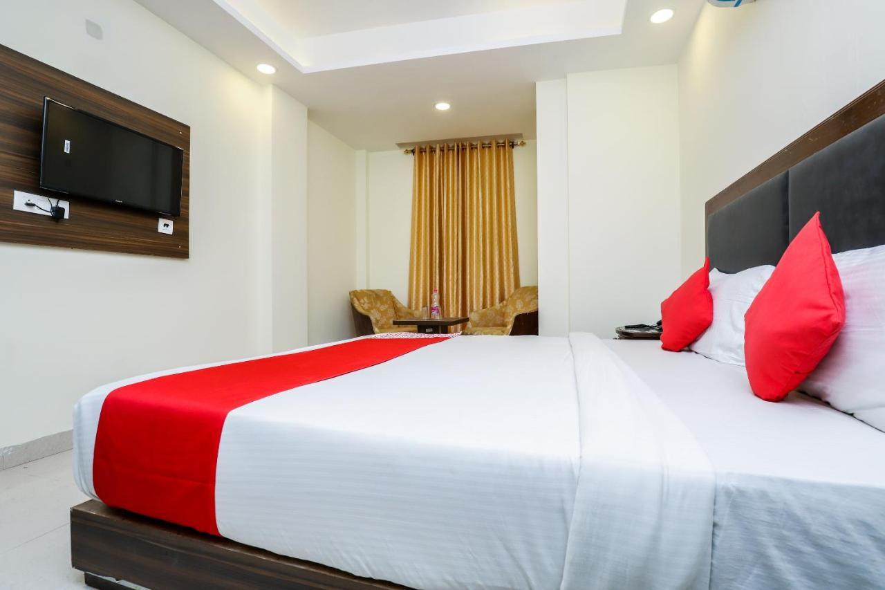 Hotel Moreton Igi Airport Yeni Delhi Dış mekan fotoğraf
