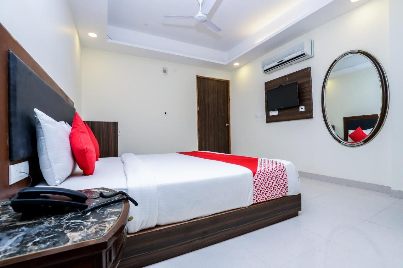Hotel Moreton Igi Airport Yeni Delhi Dış mekan fotoğraf
