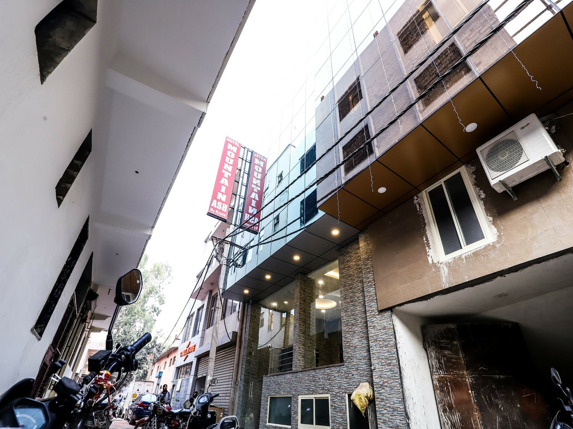Hotel Moreton Igi Airport Yeni Delhi Dış mekan fotoğraf
